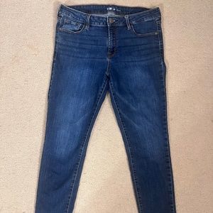 Old Navy rockstar super skinny size 12